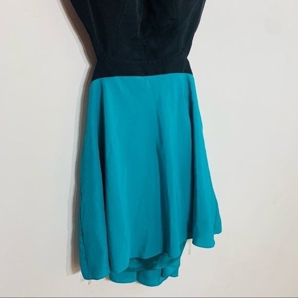 Guess Marciano color block open back a line mini dress 8 - Picture 2 of 7